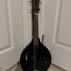 Rogue RM-100A A-style Mandolin Black