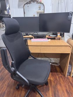 Black High-Back Mesh Office Chair