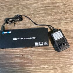 New Nxqq KVM401A 4K Ultra HDMI/USB3.0 KVM Switch 4x1 4 Port 