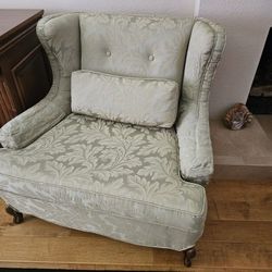 Chair With Ottoman 