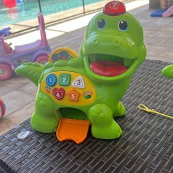 Dino Learning Center 