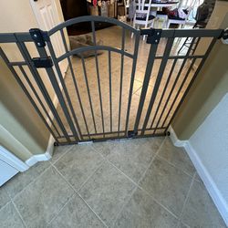 Baby/Pet gate