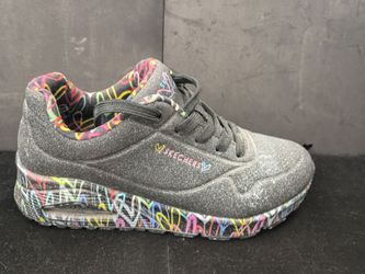 Sketchers size 6.5