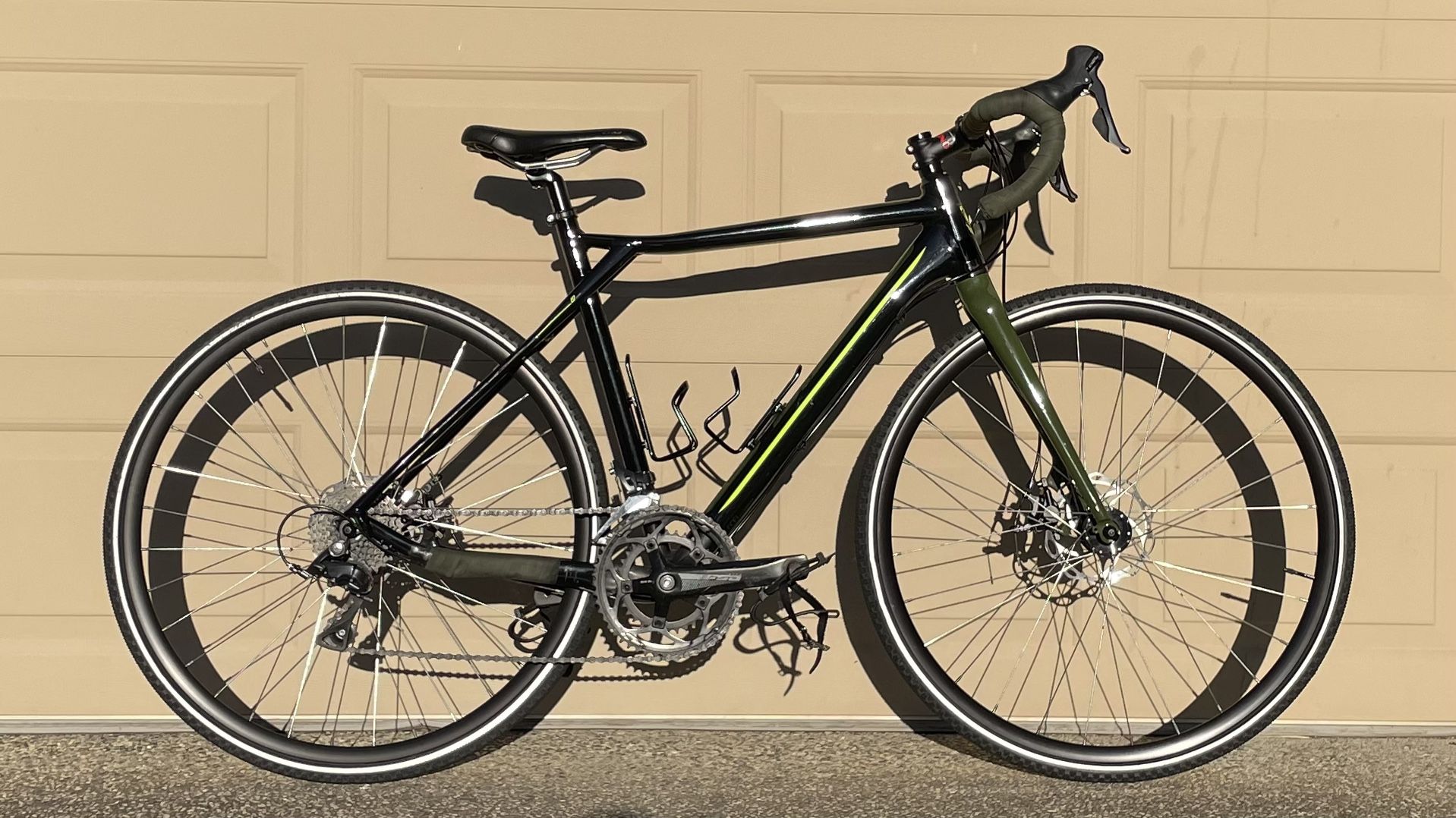 GT Grade Gravel Bike (53cm)