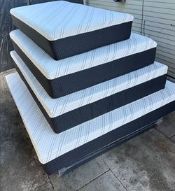 King size Mattress Pillow Top New Bedframe sold separately
