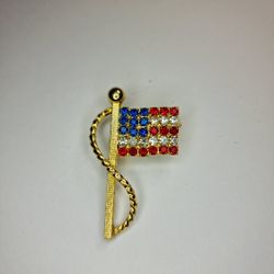 Rafaelian Vintage Rhinestone USA American Flag Brooch, Pin Gold Tone