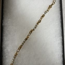 18k Gold Bracelet 