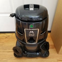 NEW cond HYLA COMMERCIAL VACUUM  ,  WITH ALL ATTACHMENTS  ,  AMAZING POWER SUCTION  , WORKS EXCELLENT  , IN THE BOX 