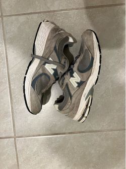 New Balance 2002r grey trainers