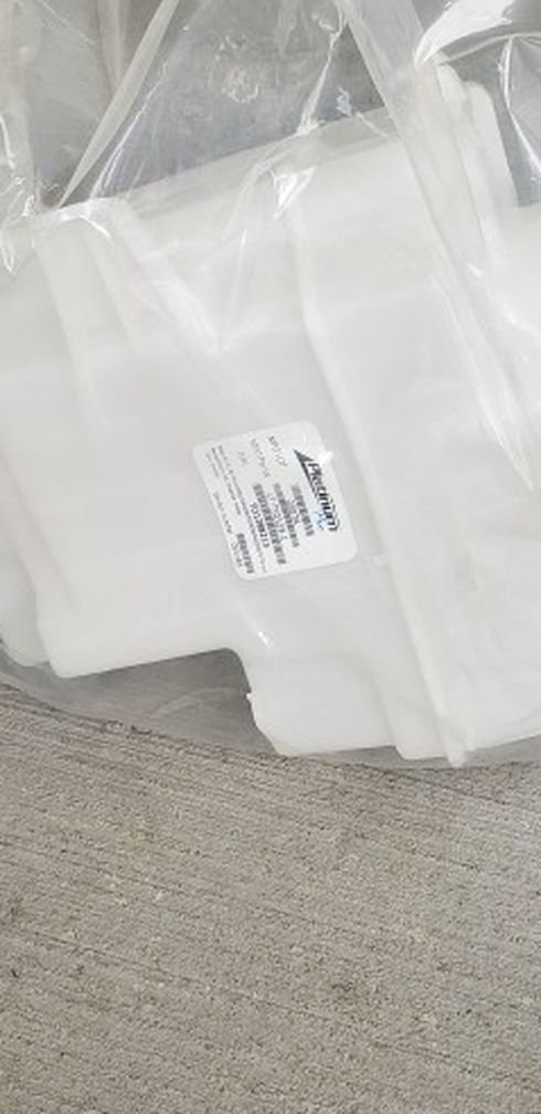 Toyota RAV4 Washer Reservoir