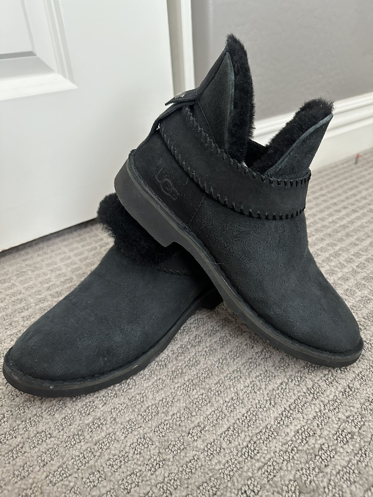 Women’s Black Ankle Boots Booties Size 7.5