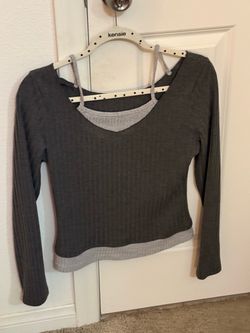 Gray Ribbed Long Sleeve Crop Top