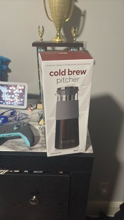 Lardera Cold Brew Coffee Pitcher 44oz (1.3L) – New in Box