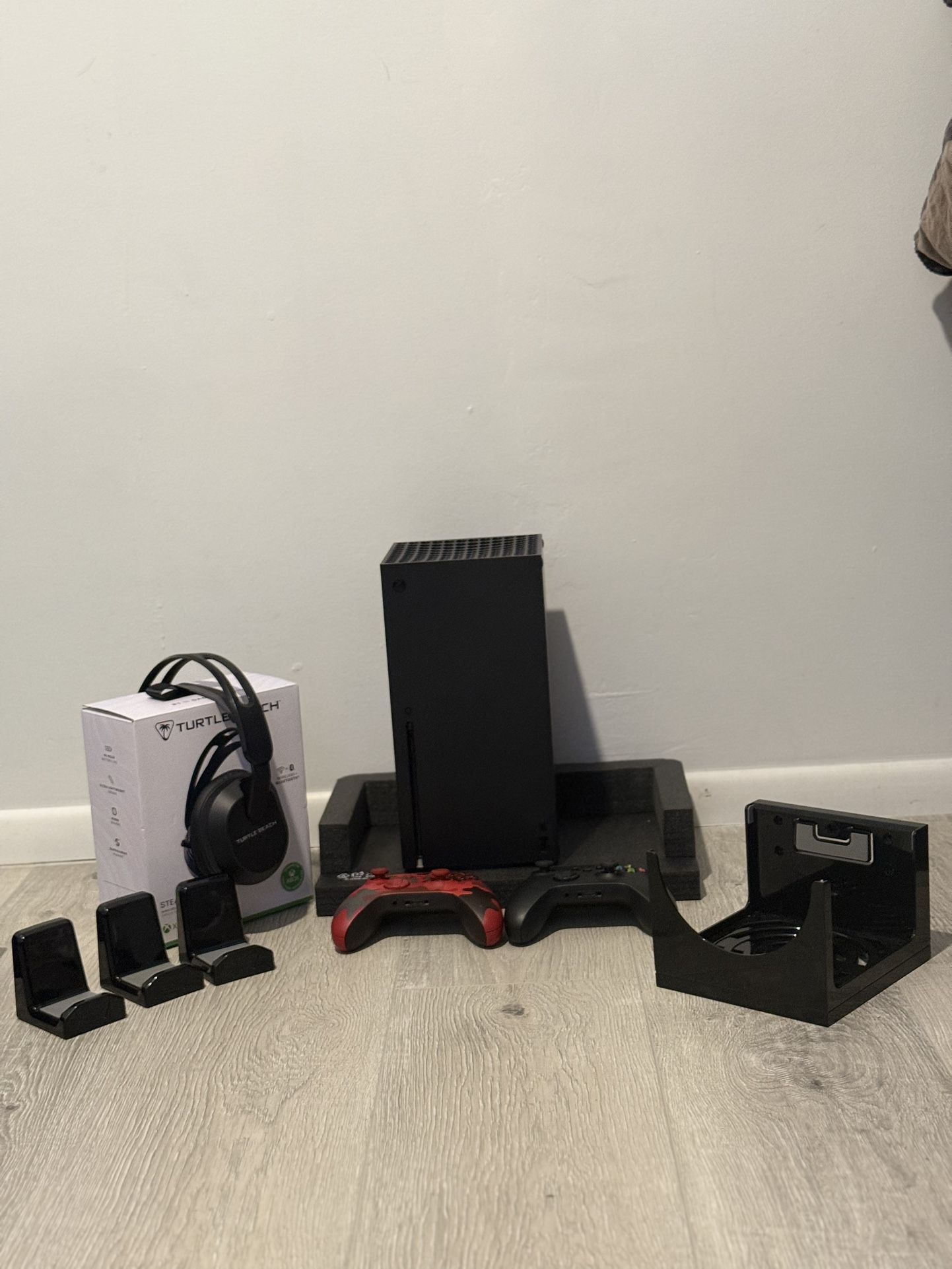 Xbox Series X Bundle – Includes Controller & Accessories Works Perfectly