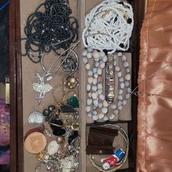 Jewelry And Jewelry Boxes 