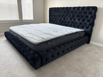 Black King Size Bed + King Mattress