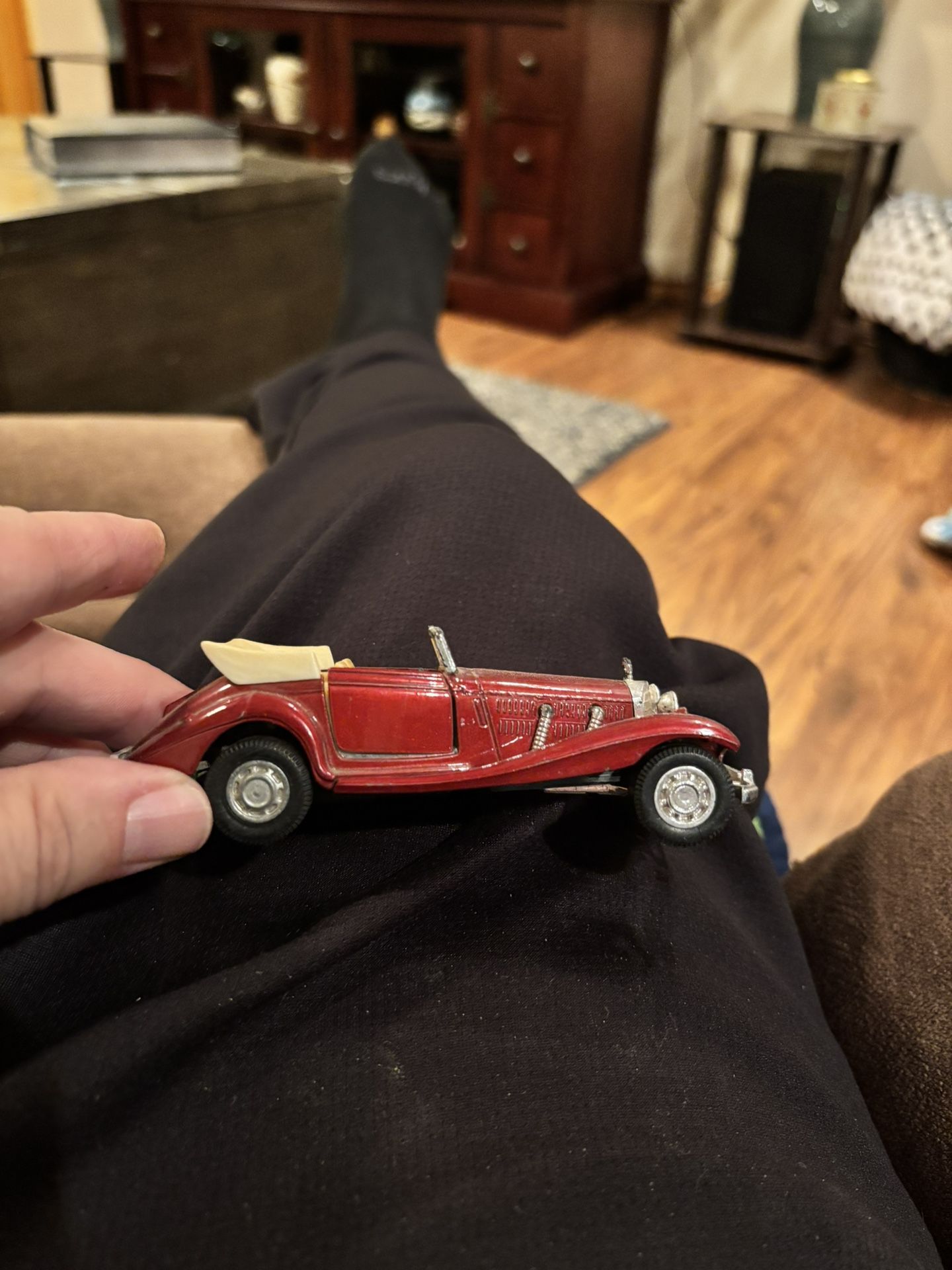 Vintage Diecast Yatming No. 8502 Mercedes 540k Cabriolet Red