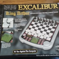 Excalibur King Arthur Electronic Chess Advanced Game in Box 