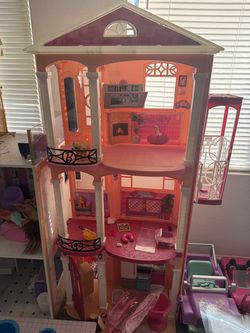 Barbie doll house