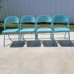 Set of 4 Turquoise Metal Folding Chairs – Great Condition!