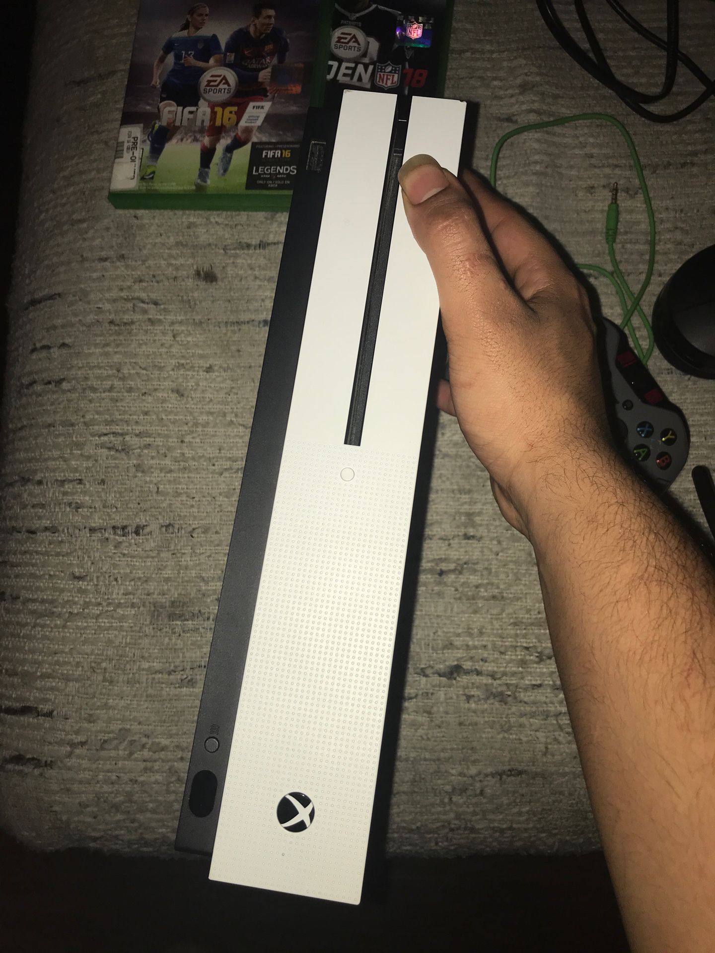 Xbox One S with 2 Free Games and 2 Controllers plus Turtle Beach Headsets