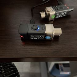 Xvive U3 Wireless Microphone System - XLR Transmitter & Receiver + Case