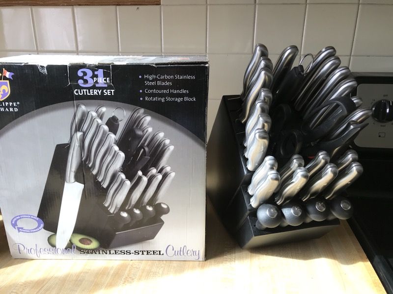 Philippe Richard 31 piece Cutlery / Knife Set - Like New