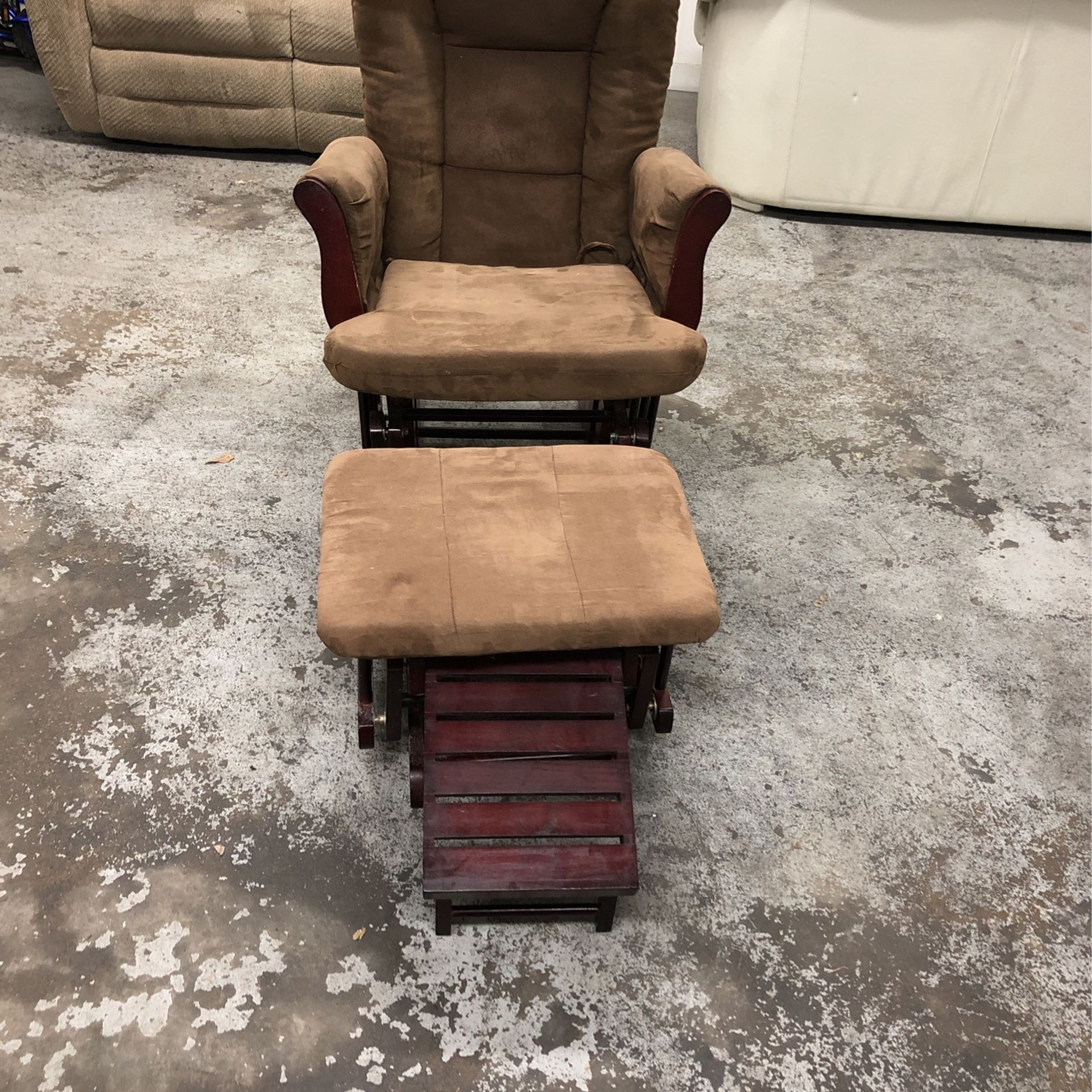 Good condition rocking chair