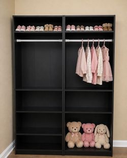 MOVING SALE‼️ CLOSET