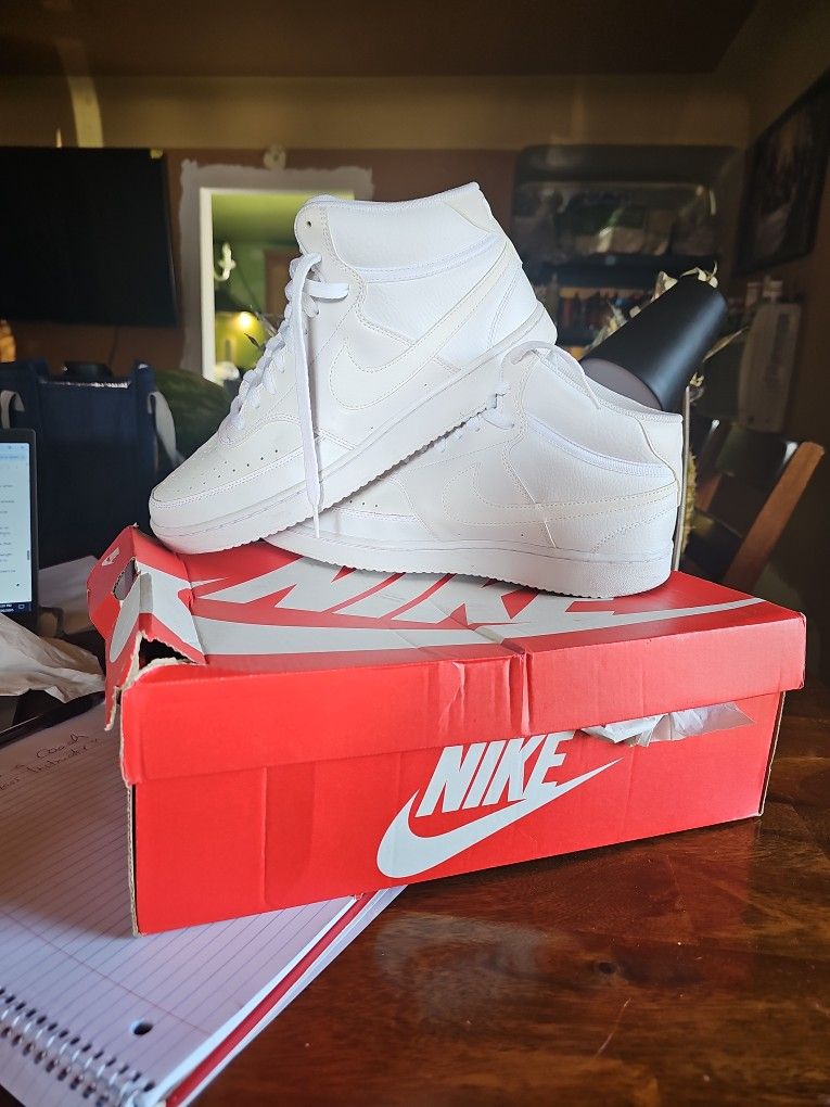 Nike Rennis Shoe