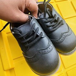 New Toddler Black Shoes Size 8.5