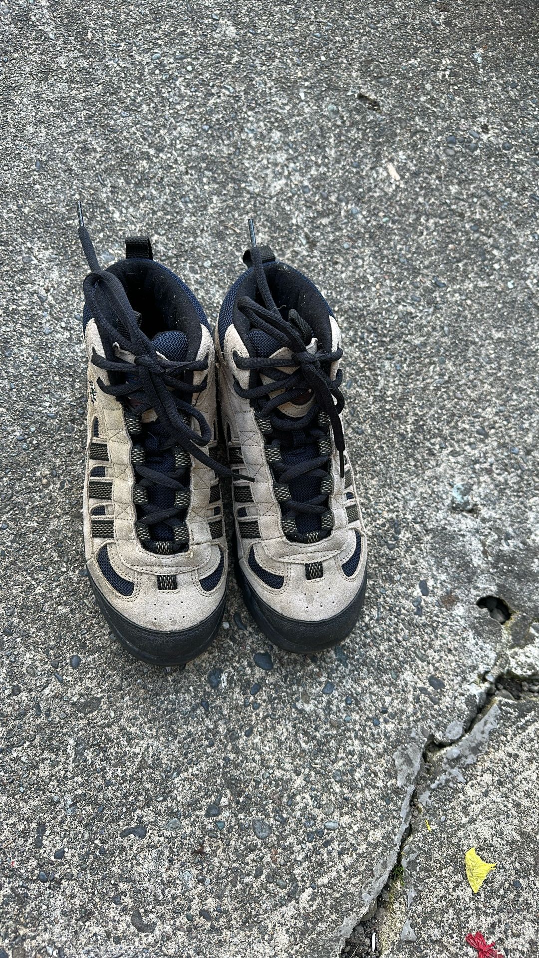 Women’s Hiking Boots