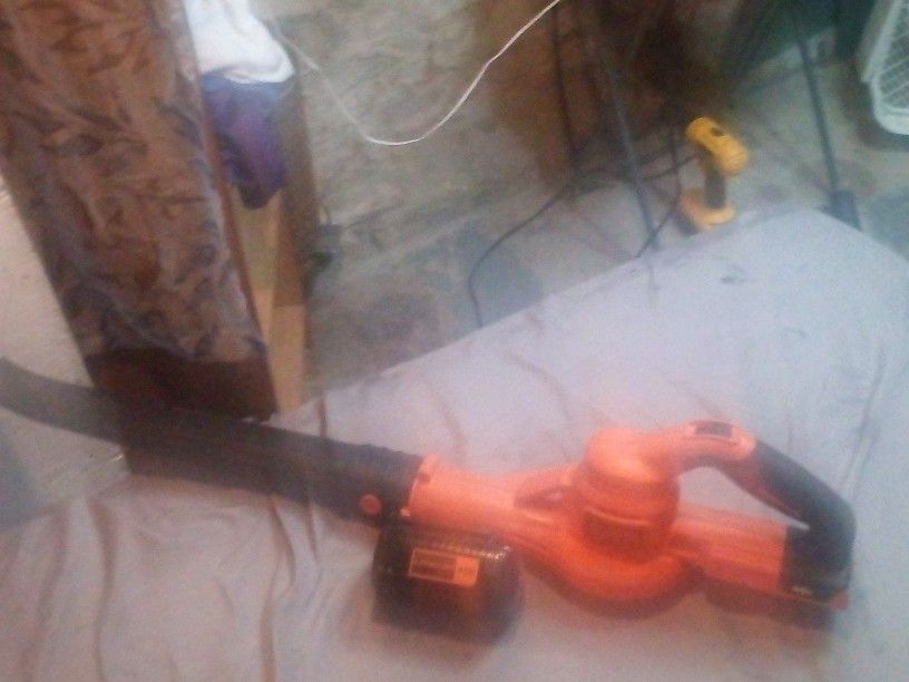 Black And Decker Blower With Battery