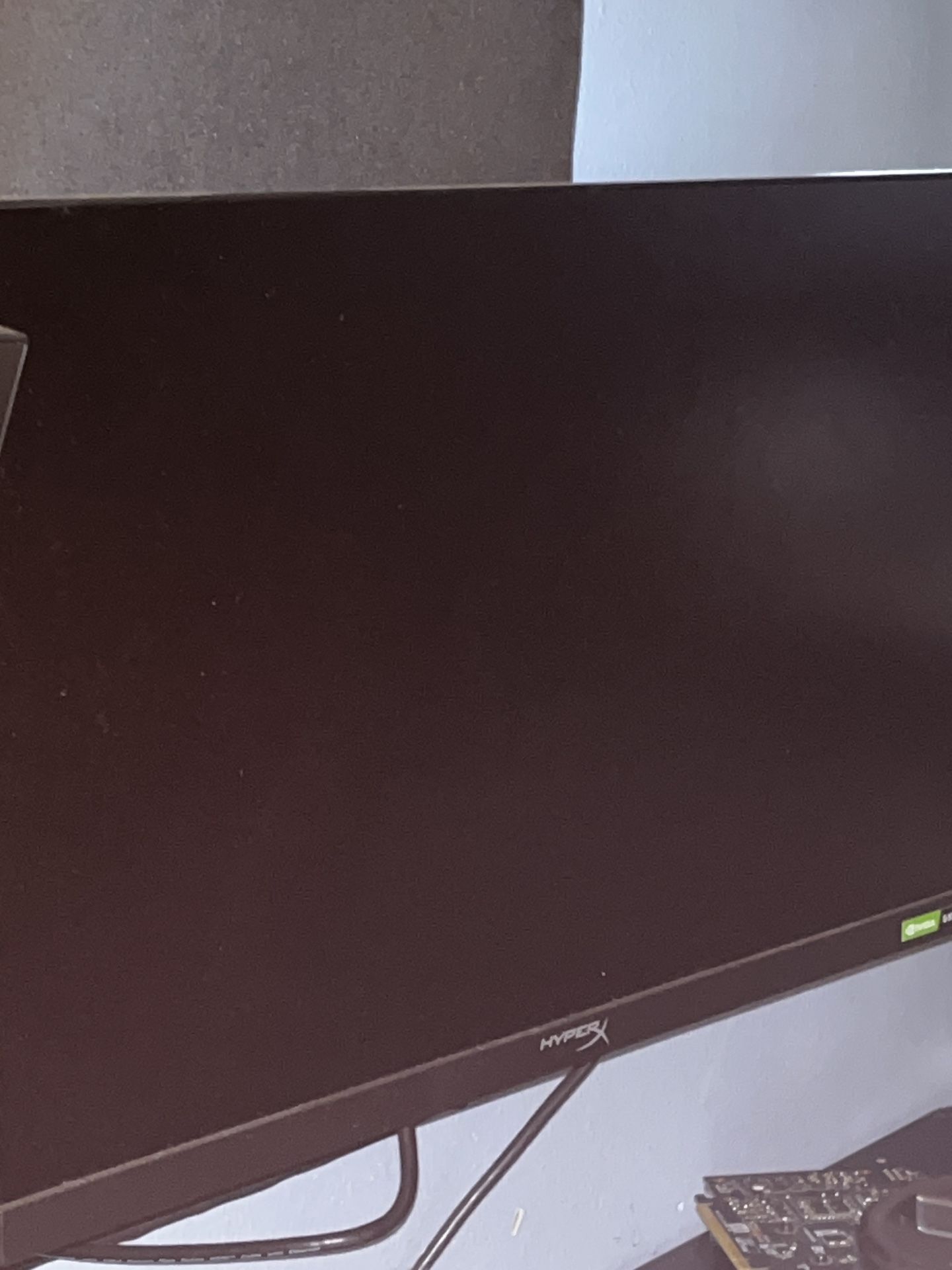 2 monitors selling together (READ DESCRIPTION)