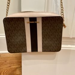 Michael Kors Jet Set Large East West Stripe Camera Bag