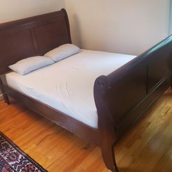 KING SIZE SLEIGH BED WITH THERAPEUTIC FOAM MATTRESS