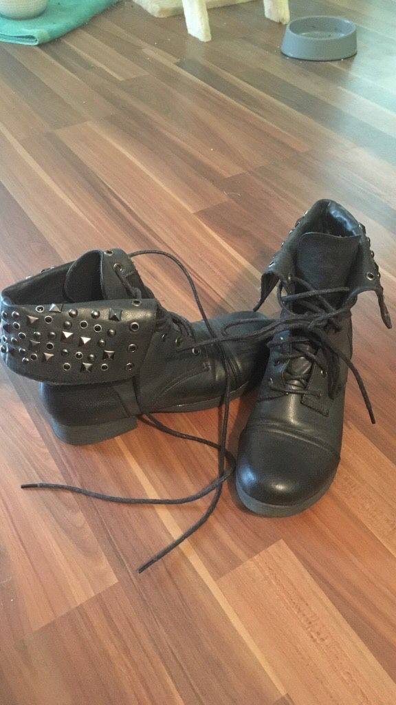 Size 6.5 studded fold over combat boots