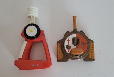 Disney CARS: GeoTrax Remote Controls only / Tow Mater RC / 2005 Lightning McQueen Controller  (Untested)