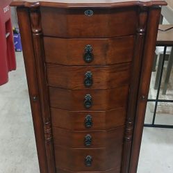 Jewelry Dresser