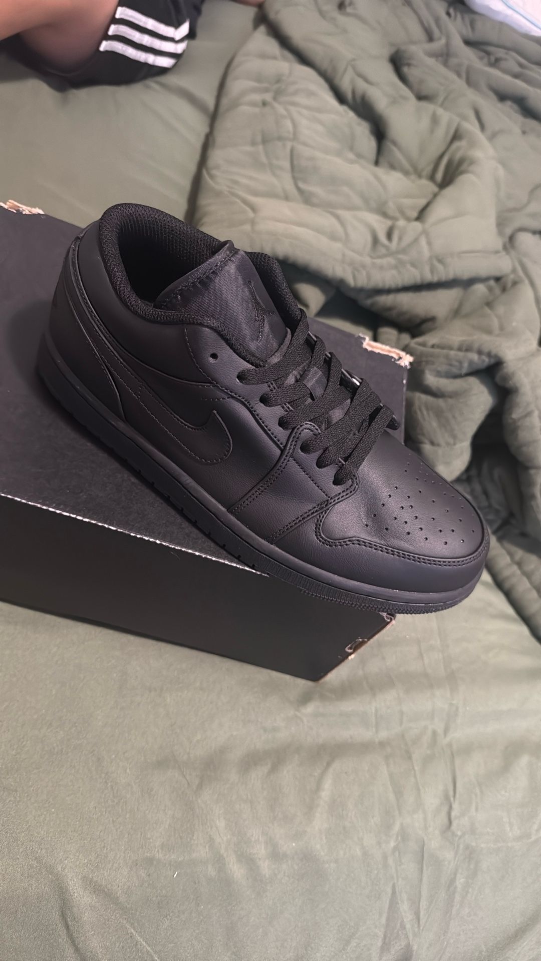JORDAN 1 LOW