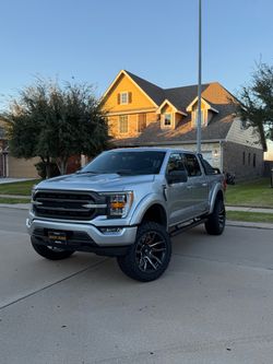 2022 Ford F150 SuperCrew Cab · FX4 Pickup 4D 5 1/2 ft
