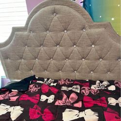 I have a nice full-size bed frame with diamonds it comes from a clean and smoke free home 