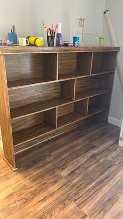 Free bookshelf