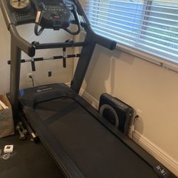 Horizon Treadmill 7.4 AT 