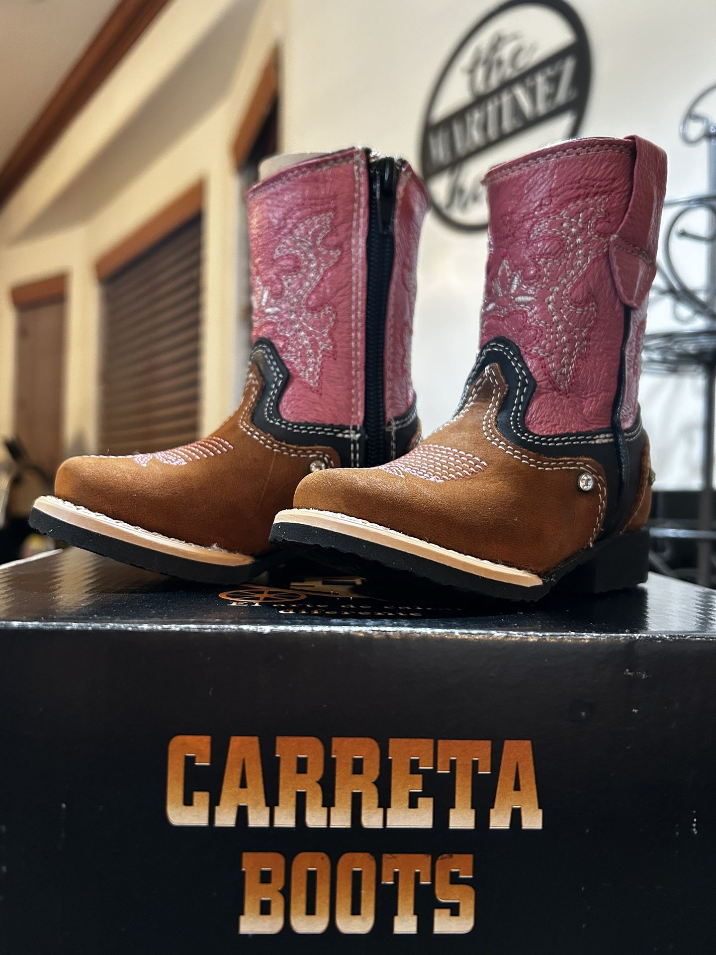Girl Boots 