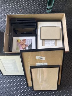 30 Picture Frames Bundle