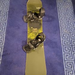  Canyon Snowboard w/Bindings 157cm