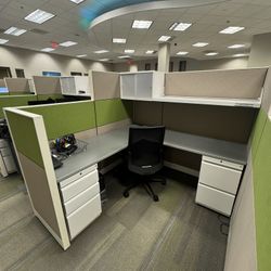 Hon/maxon Accelerate  Office Cubicles 