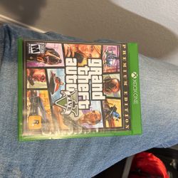 Xbox One Premium Edition GTA V