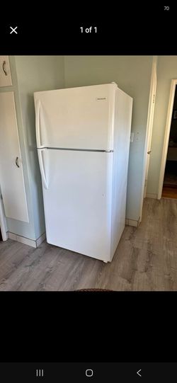 Fridgaire Refrigerator